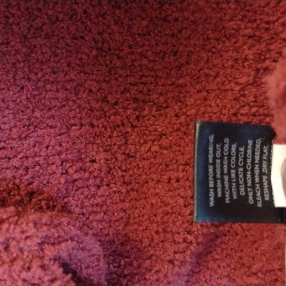 SIMPLY VERA PULL-OVER HOODIE SWEATER. VERY GOOD CONDITION. ANGLED BOTTOM FRONT- - Picture 8 of 8